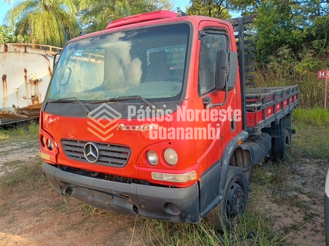 MERCEDES-BENZ 715C 2005/2006 VERMELHO