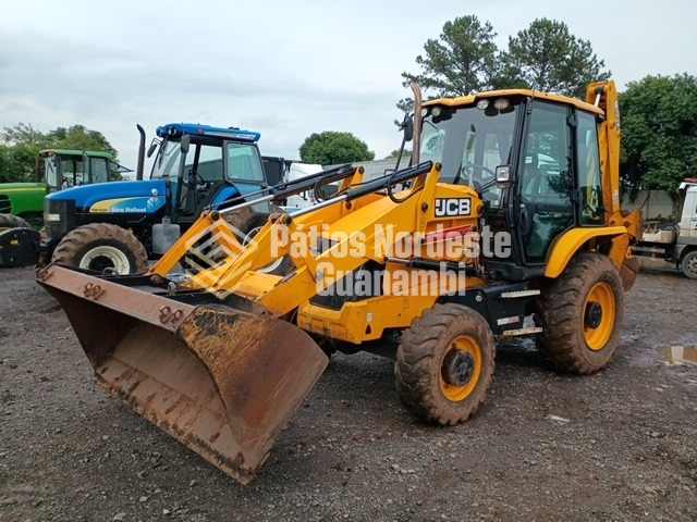 JCB 3CX RETRO ESCAVADEIRA 2011